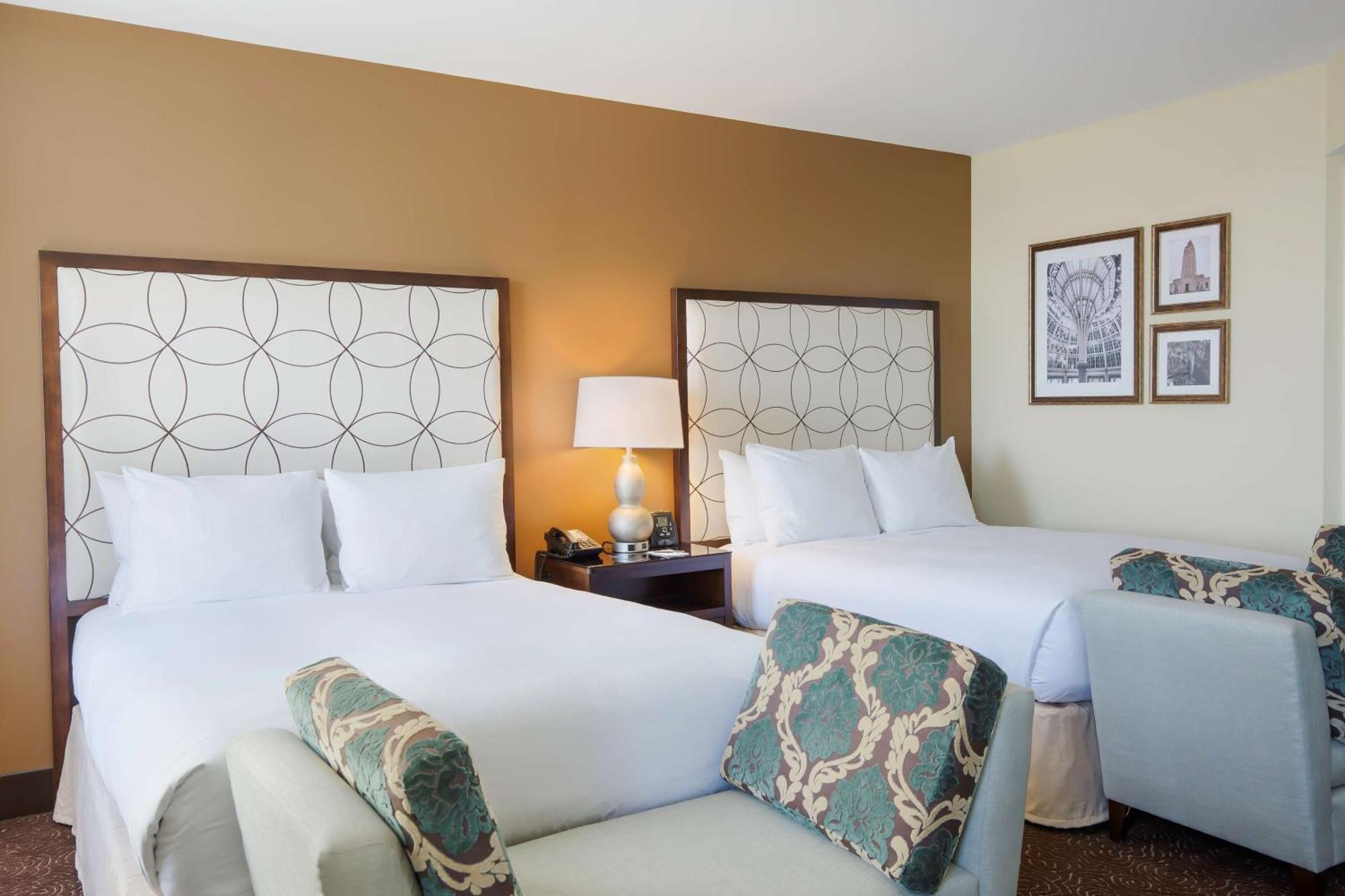 Queen Room with Two Queen Beds, Balcony and River View - Executive Floor